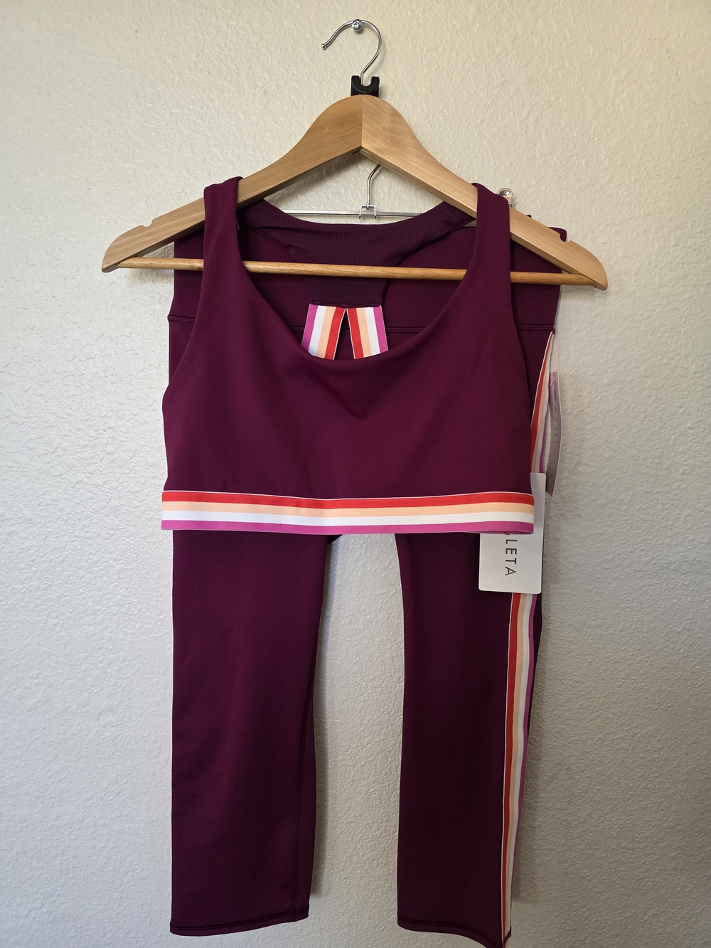 *NWT* Athleta Contender sports bra and capri set!